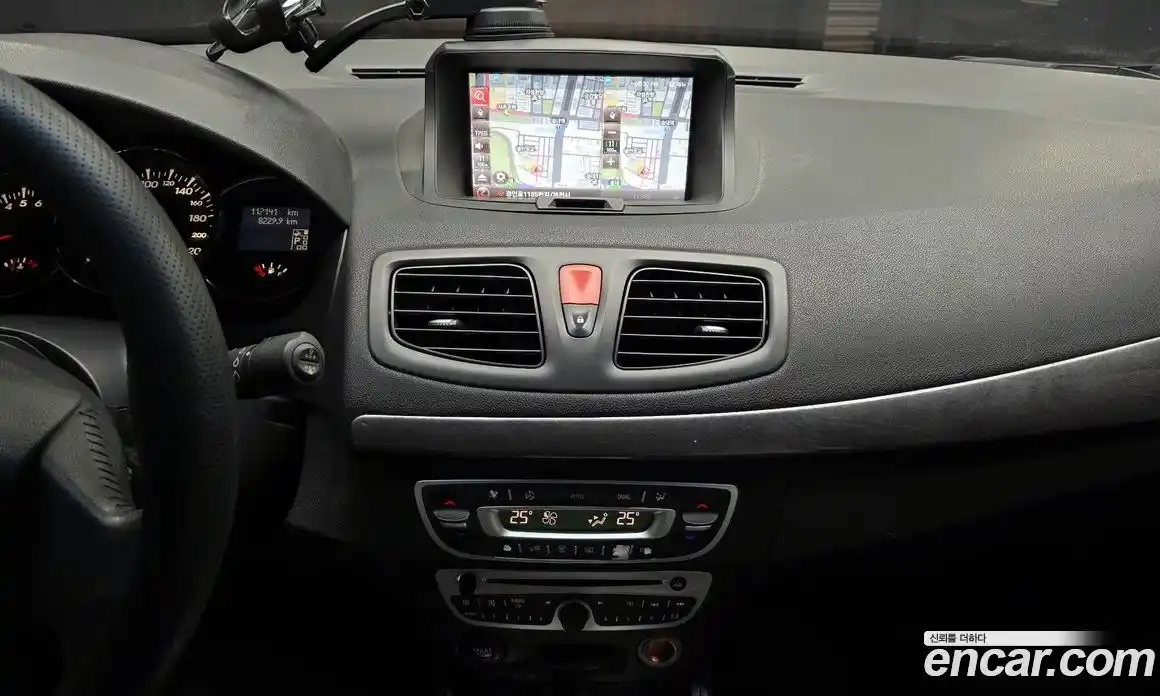 Renault SM3 2011 1.6 Автомат в Москве № 107095, фото 14