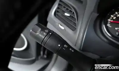 Renault SM3 2011 1.6 Автомат в Москве № 107095, миниатюра 3