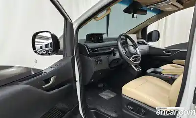 Hyundai Staria, 2025