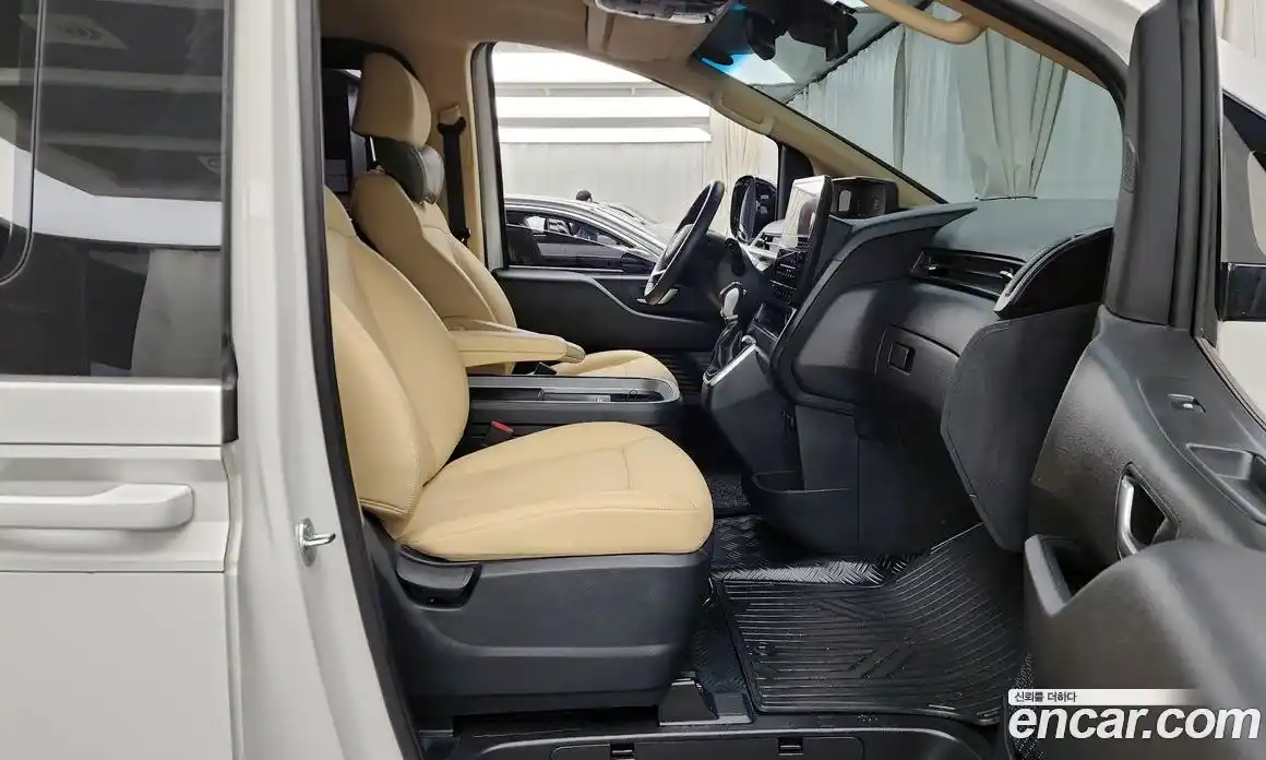 Hyundai Staria 2025 3.5 Автомат в Москве № 111819, фото 14