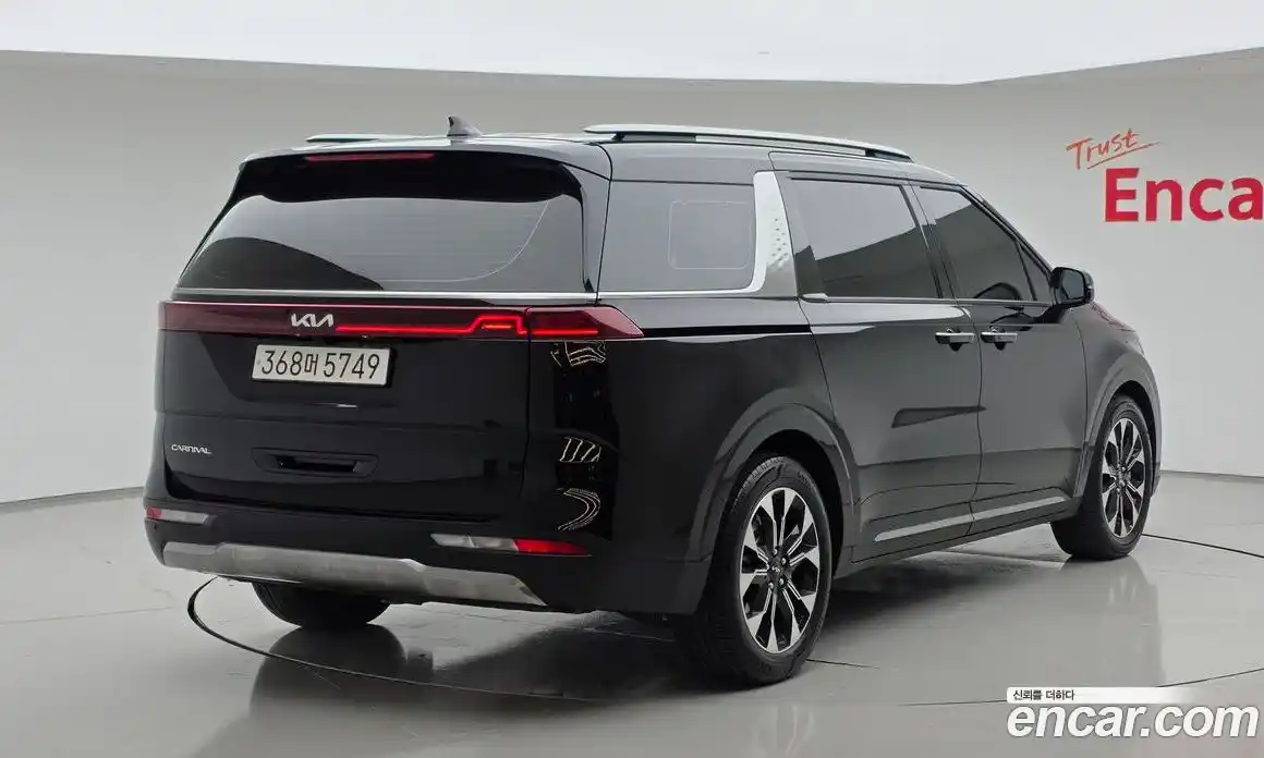 Kia Canival 2023 2.2 Автомат в Москве № 115461, фото 17