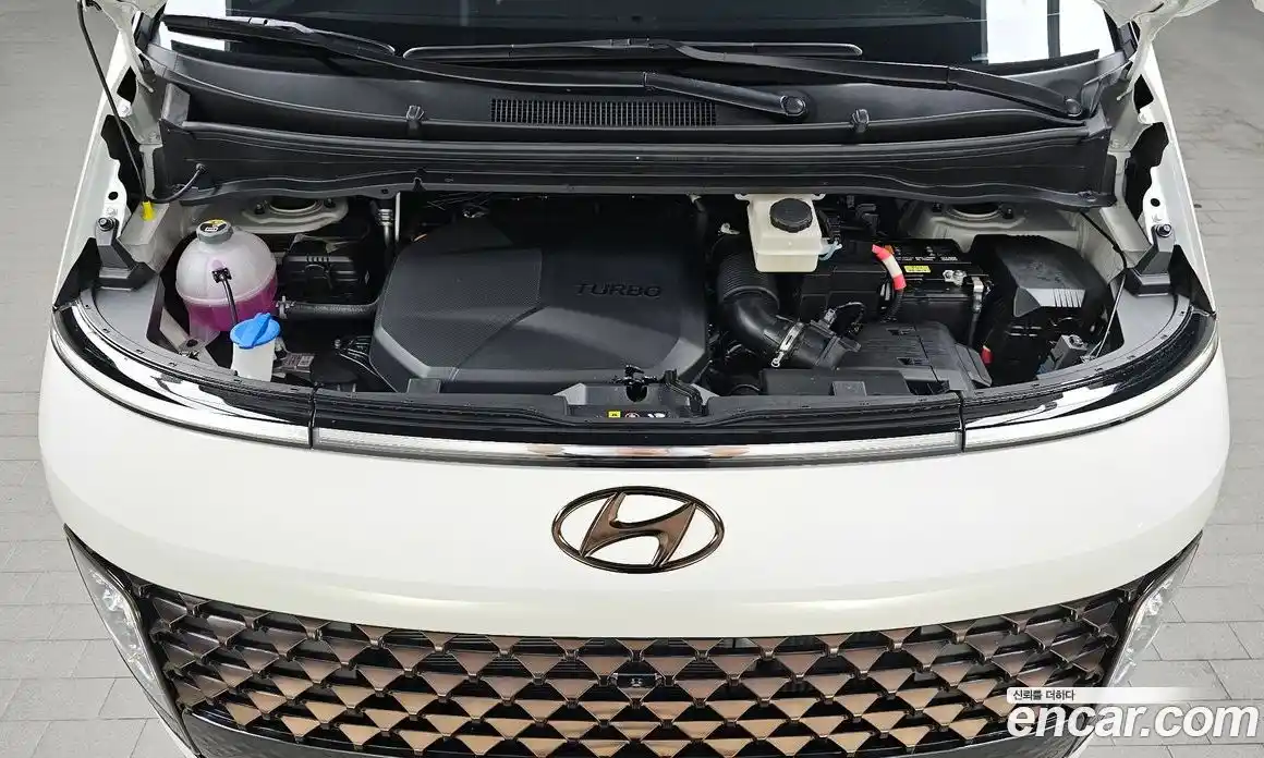 Hyundai Staria 2023 2.2 Автомат в Москве № 119757, фото 7