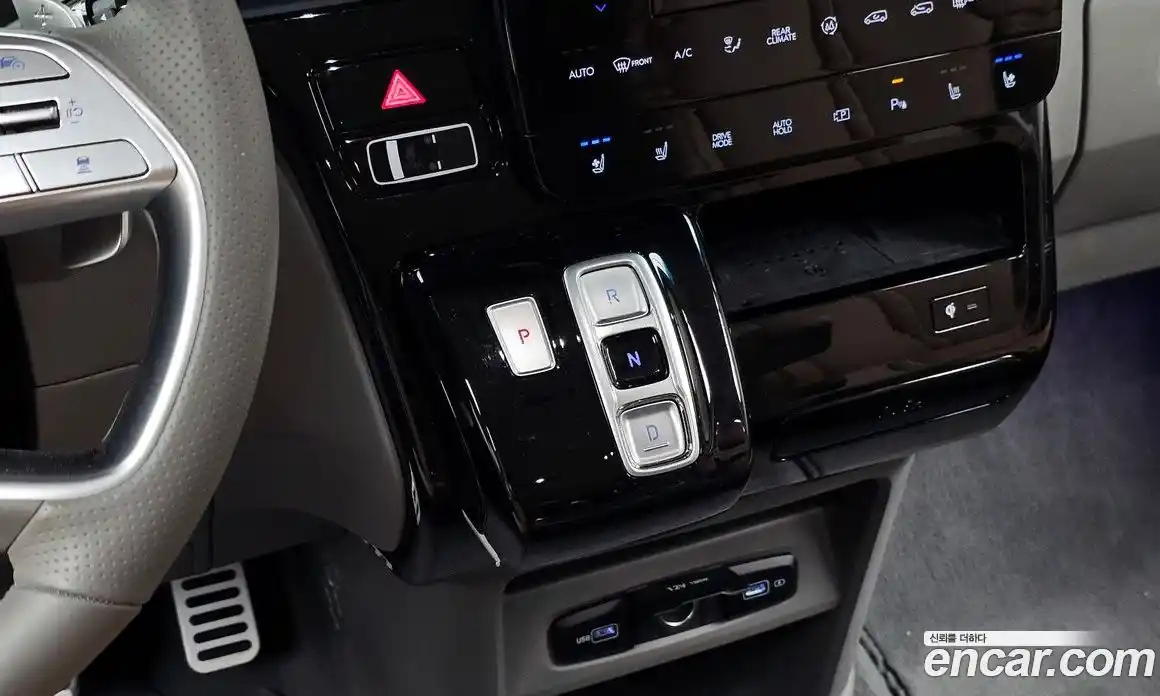 Hyundai Staria 2023 2.2 Автомат в Москве № 119757, фото 8