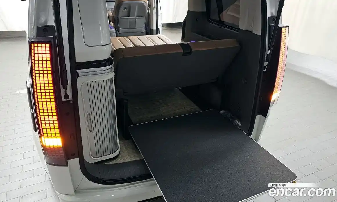 Hyundai Staria 2023 2.2 Автомат в Москве № 119757, фото 9