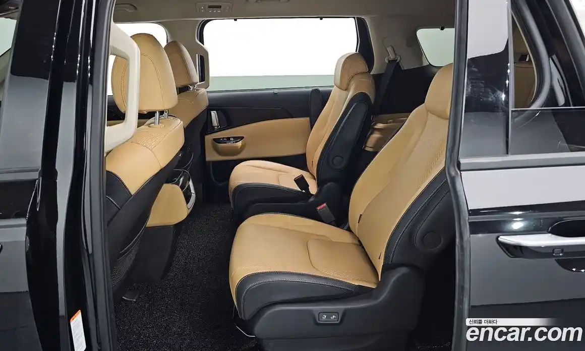 Kia Canival 2023 3.5 Автомат в Москве № 120833, фото 13