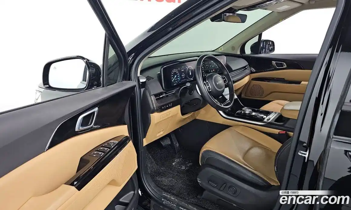 Kia Canival 2023 3.5 Автомат в Москве № 120833, фото 20