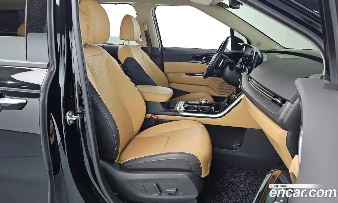 Kia Canival 2023 3.5 Автомат в Москве № 120833, фото 5