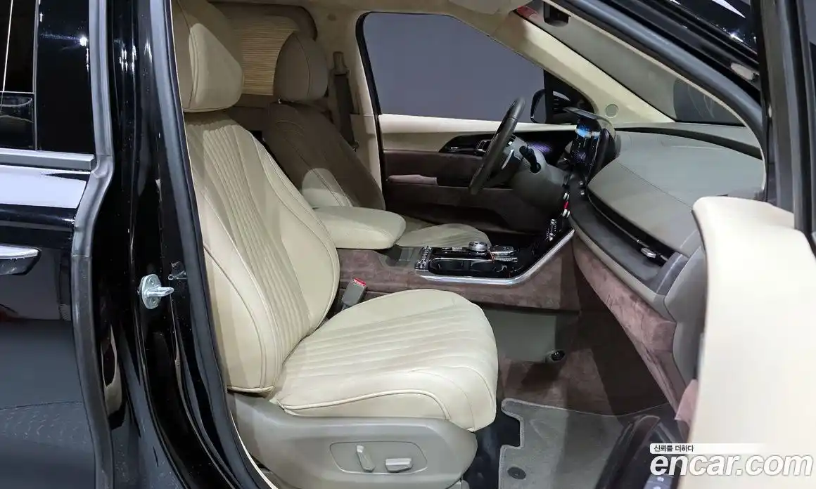 Kia Canival 2023 3.5 Автомат в Москве № 121249, фото 17