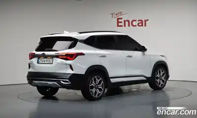 Kia Seltos 2021 1.6 Автомат в Москве № 124501, миниатюра 2