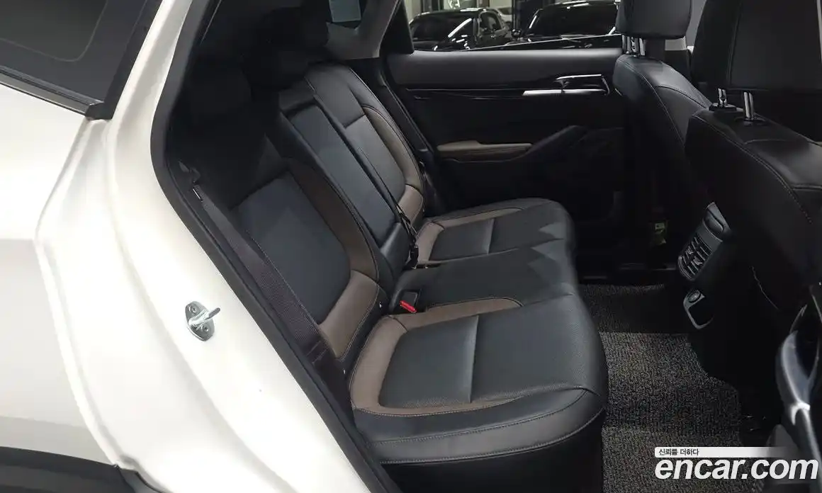 Kia Seltos 2021 1.6 Автомат в Москве № 124501, фото 7