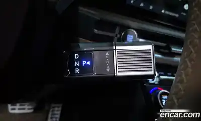 Hyundai Santa Fe 2024 1.6 Автомат в Москве № 126275, миниатюра 9