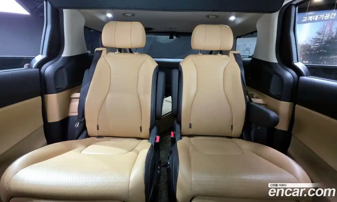 Kia Canival 2023 3.5 Автомат в Москве № 132907, фото 18