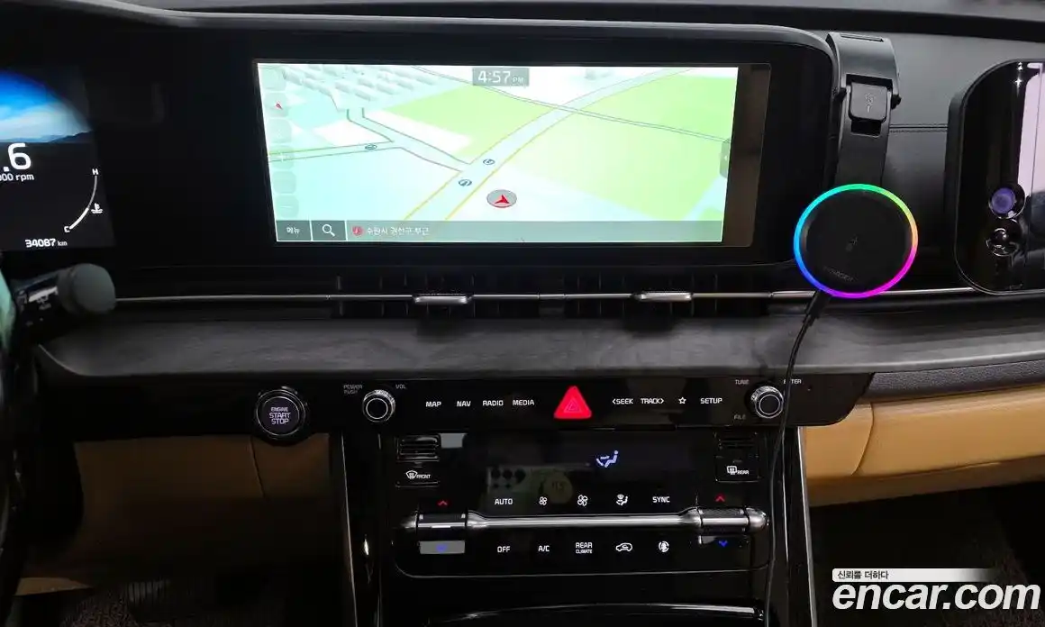 Kia Canival 2023 3.5 Автомат в Москве № 132907, фото 3