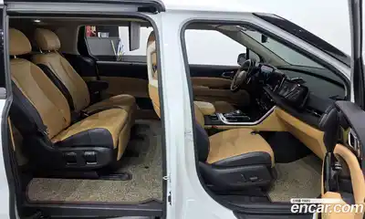 Kia Canival 2023 3.5 Автомат в Москве № 132907, миниатюра 9