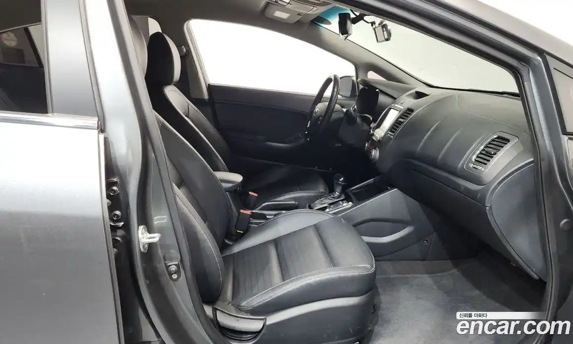 Kia K3 2016 1.6 Автомат в Москве № 133331, фото 11