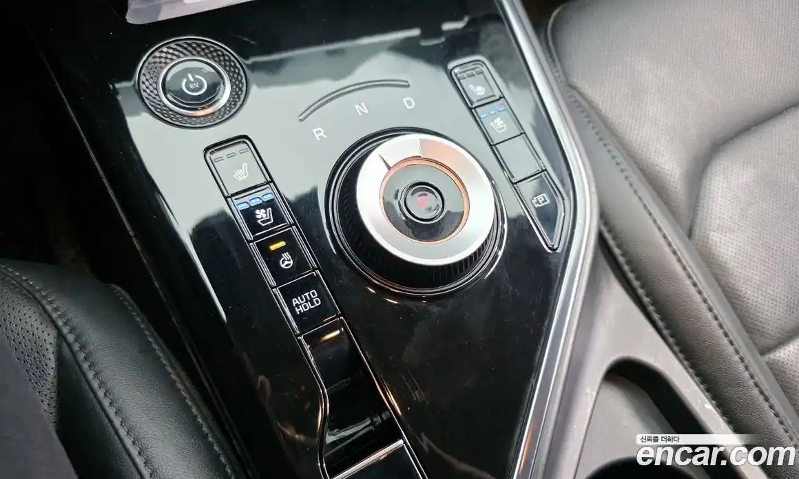 Kia Niro 2023 0.2 Автомат в Москве № 133964, фото 3