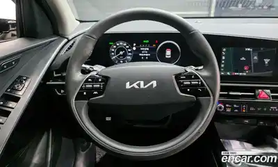 Kia Niro 2023 0.2 Автомат в Москве № 133964, миниатюра 4