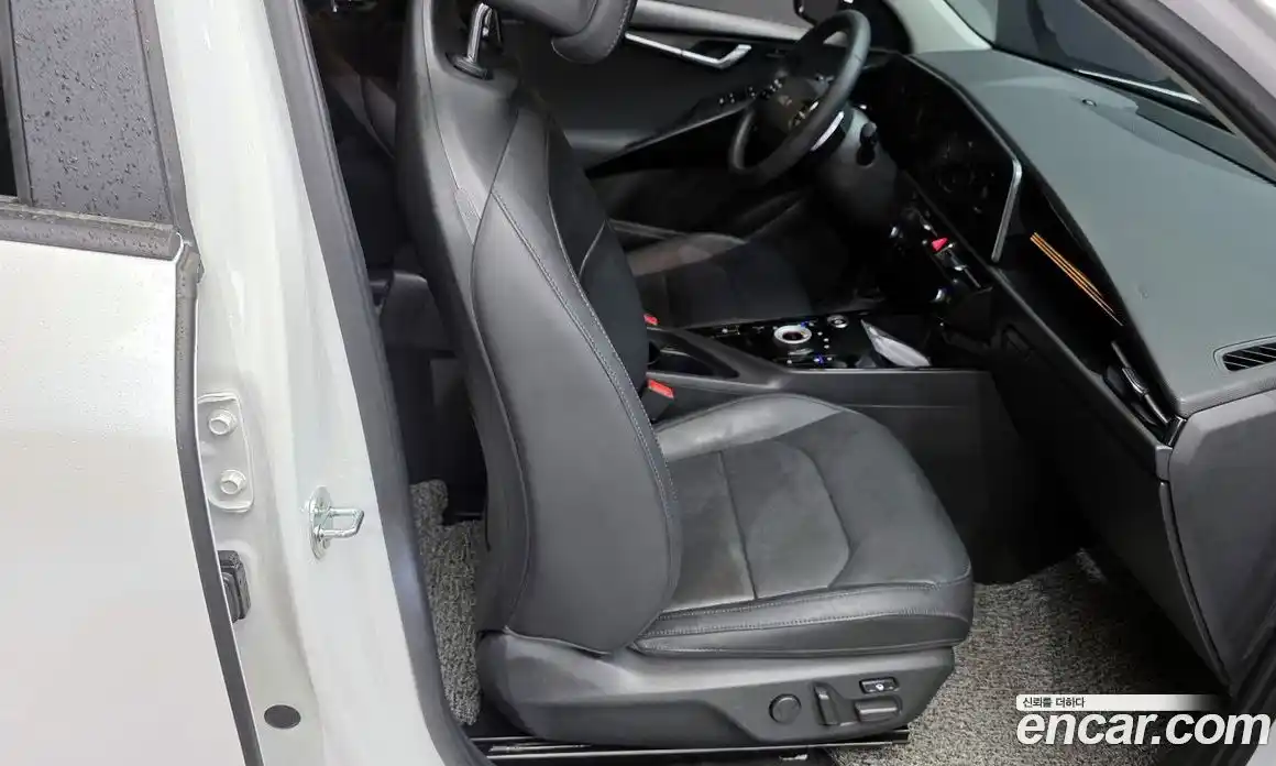 Kia Niro 2023 0.2 Автомат в Москве № 133964, фото 10