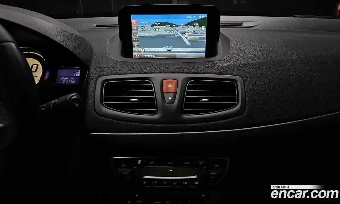 Renault SM3 2017 1.6 Автомат в Москве № 138401, фото 20