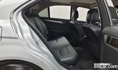 Mercedes-Benz C-Class 2010 2.5 Автомат в Москве № 140089, миниатюра 12