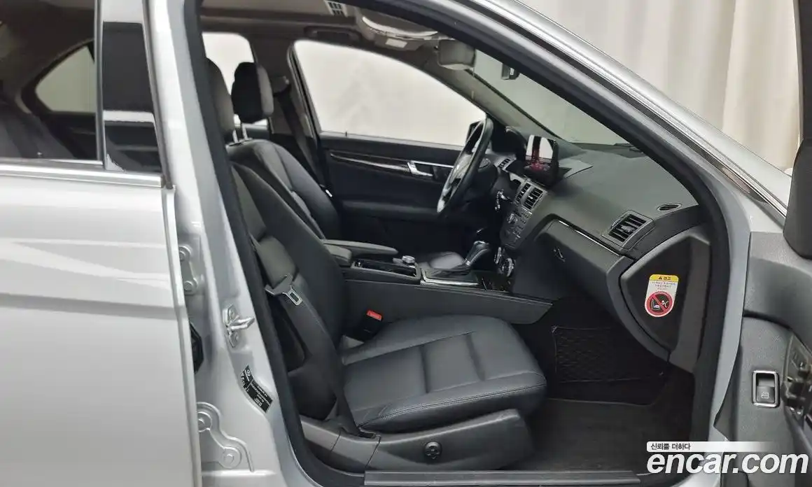 Mercedes-Benz C-Class 2010 2.5 Автомат в Москве № 140089, фото 18