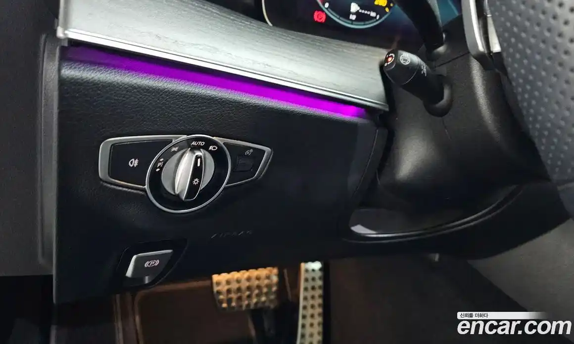 Mercedes-Benz E-Class 2022 2.0 Автомат в Москве № 141303, фото 19