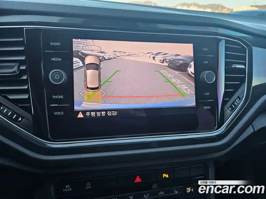 Volkswagen T-Roc 2021 2.0 Автомат в Москве № 142499, фото 15