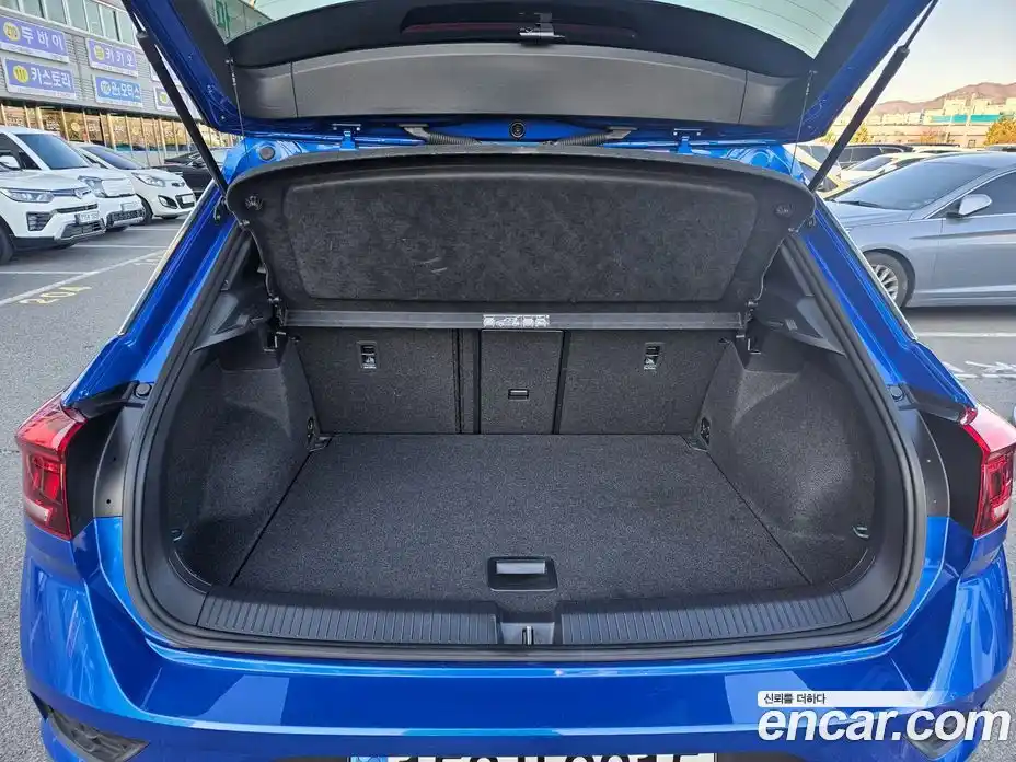 Volkswagen T-Roc 2021 2.0 Автомат в Москве № 142499, фото 20