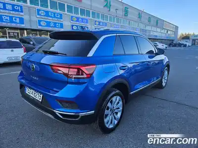 Volkswagen T-Roc 2021 2.0 Автомат в Москве № 142499, миниатюра 2