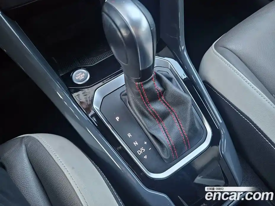 Volkswagen T-Roc 2021 2.0 Автомат в Москве № 142499, фото 9