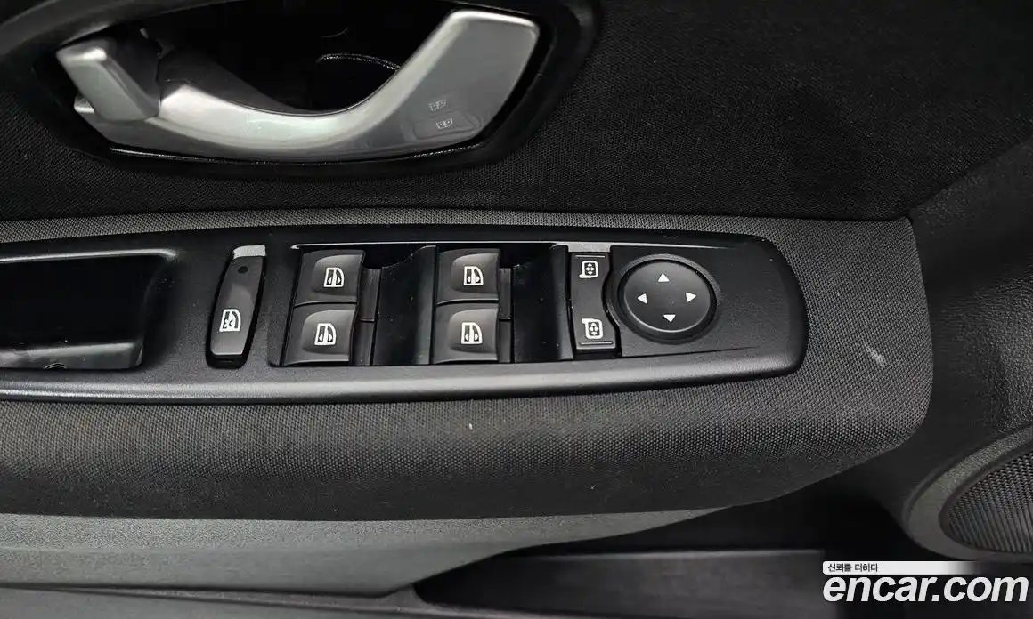 Renault SM3 2016 1.6 Автомат в Москве № 147981, фото 14