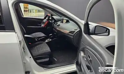 Renault SM3 2016 1.6 Автомат в Москве № 147981, миниатюра 7