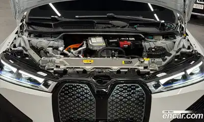 BMW iX 2025 0.3 Автомат в Москве № 153629, миниатюра 6