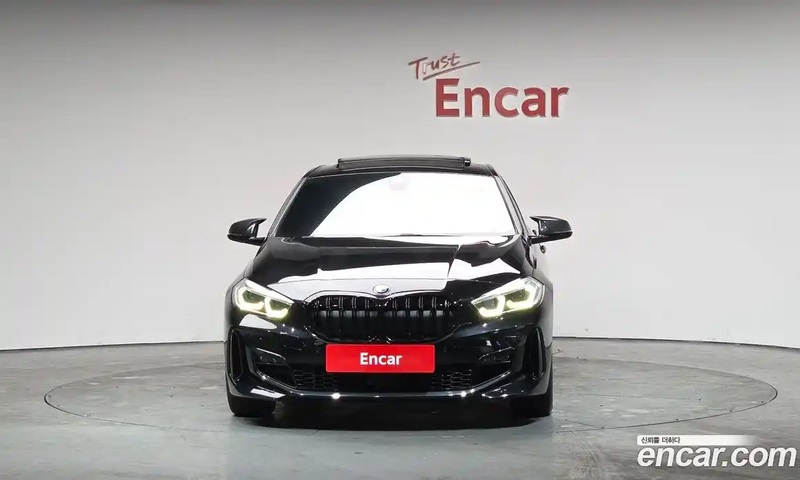 BMW 1-Series 2022 2.0 Автомат в Москве № 156882, фото 1