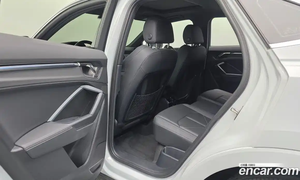 Audi Q3 2023 2.0 Автомат в Москве № 162725, фото 18