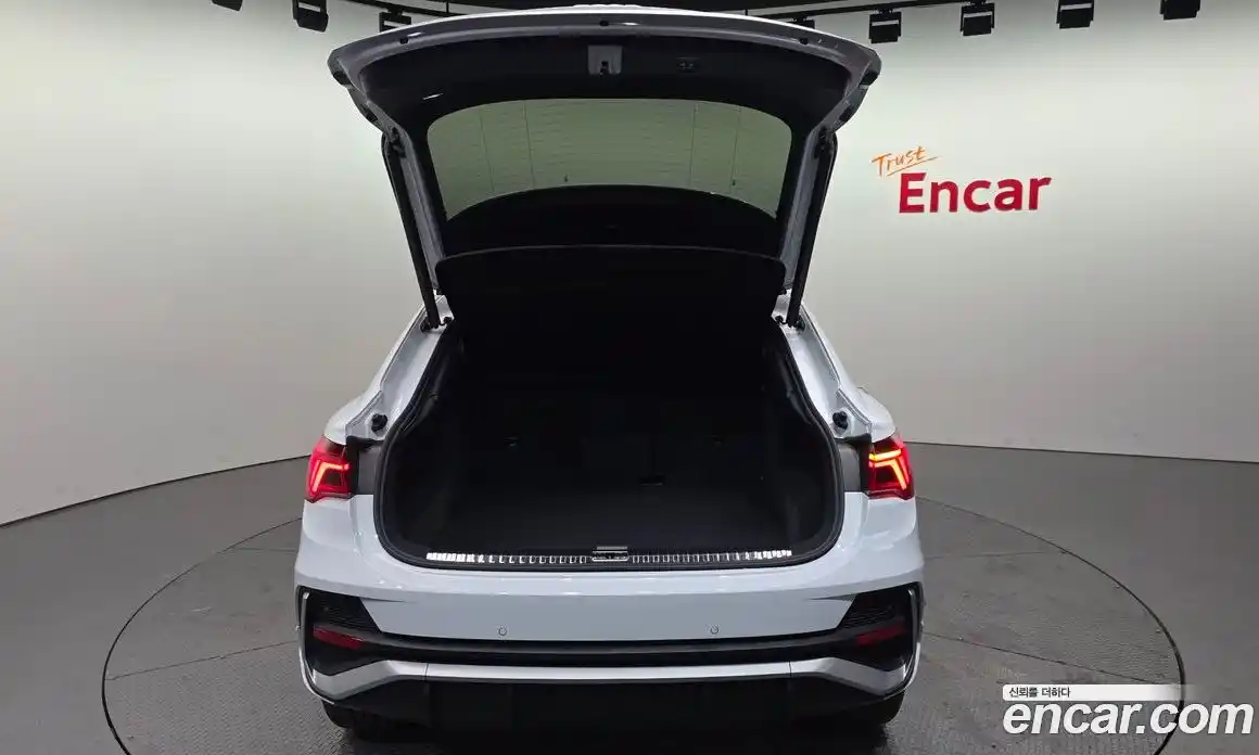 Audi Q3 2023 2.0 Автомат в Москве № 162725, фото 20