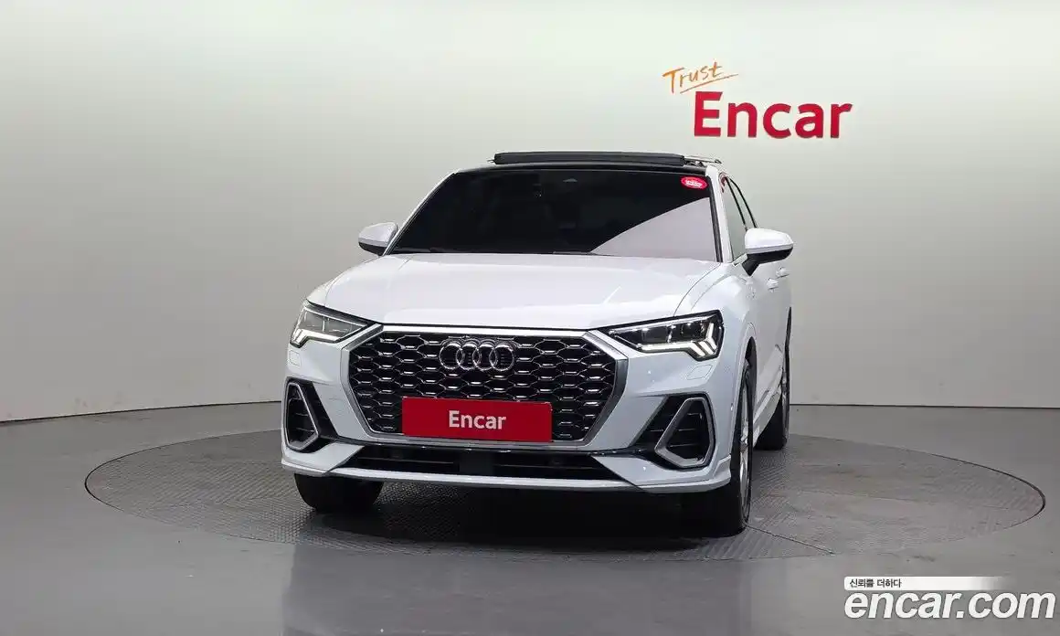 Audi Q3 2023 2.0 Автомат в Москве № 162725, фото 3