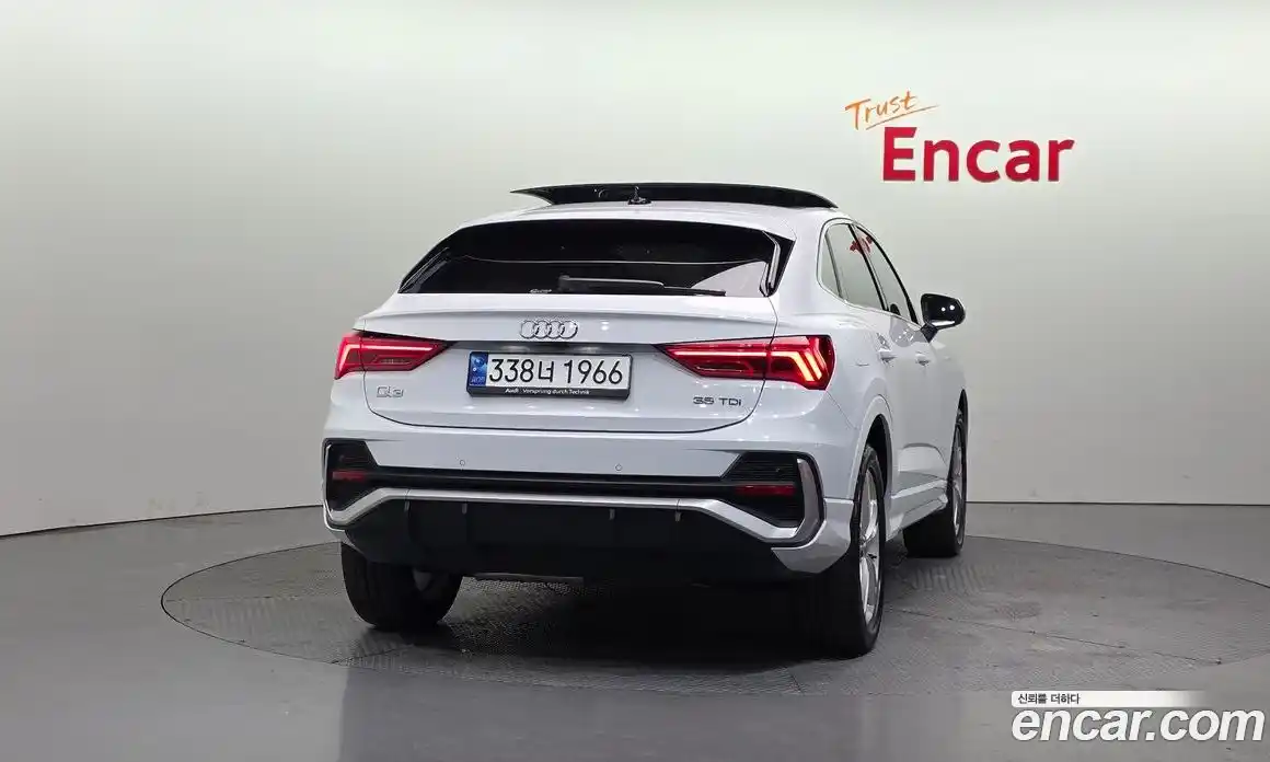 Audi Q3 2023 2.0 Автомат в Москве № 162725, фото 4