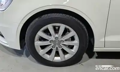 Audi A3 2015 1.6 Автомат в Москве № 164024, миниатюра 12