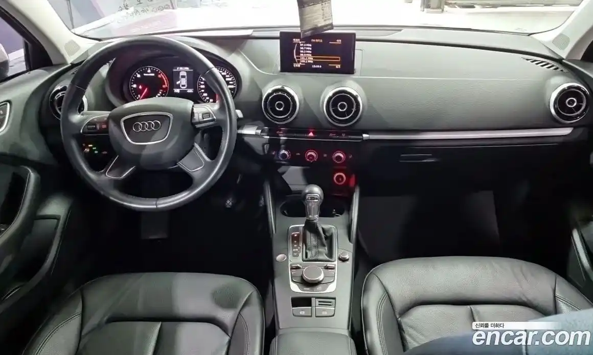 Audi A3 2015 1.6 Автомат в Москве № 164024, фото 16