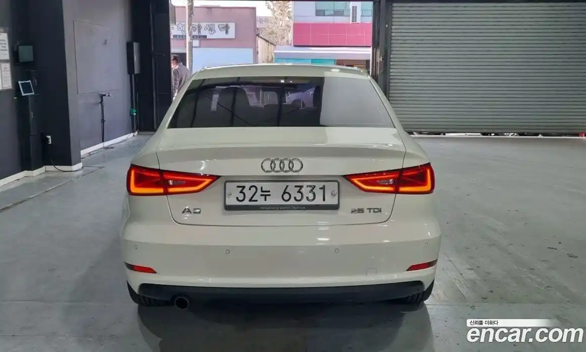 Audi A3 2015 1.6 Автомат в Москве № 164024, фото 9