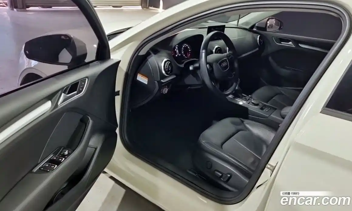 Audi A3 2015 1.6 Автомат в Москве № 164024, фото 10