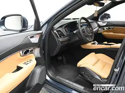 Volvo XC90 2024 2.0 Автомат в Москве № 164149, миниатюра 11