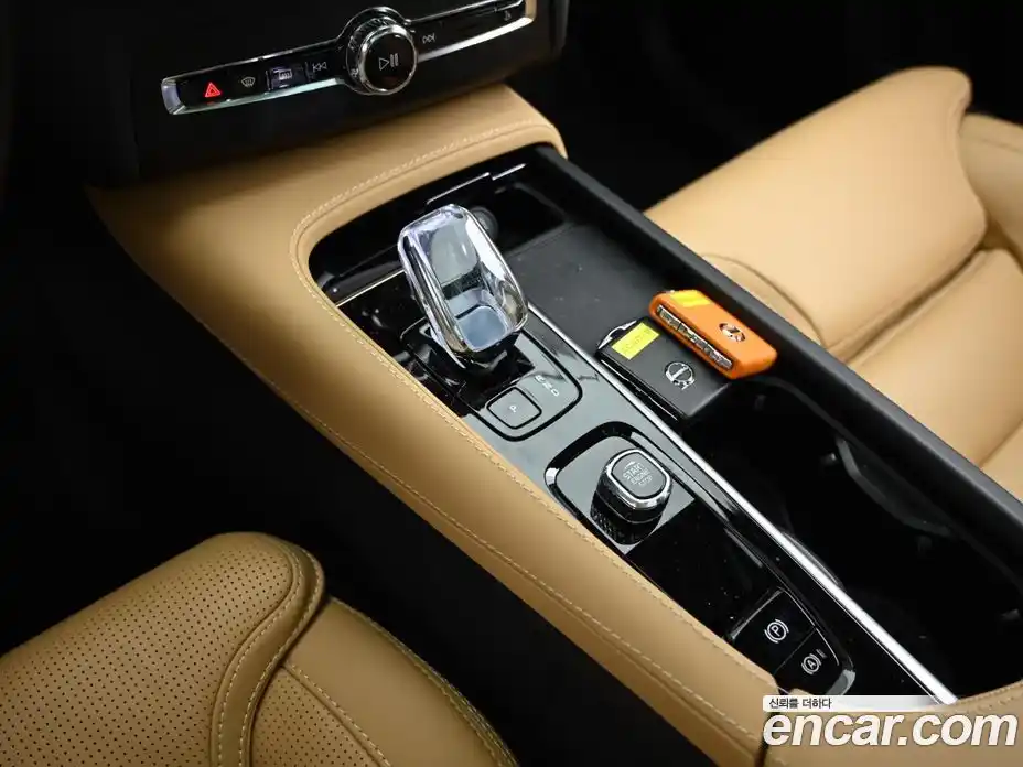 Volvo XC90 2024 2.0 Автомат в Москве № 164149, фото 9