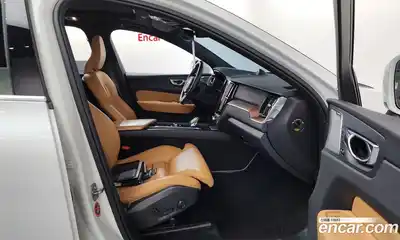 Volvo XC60 2021 2.0 Автомат в Москве № 164676, миниатюра 7