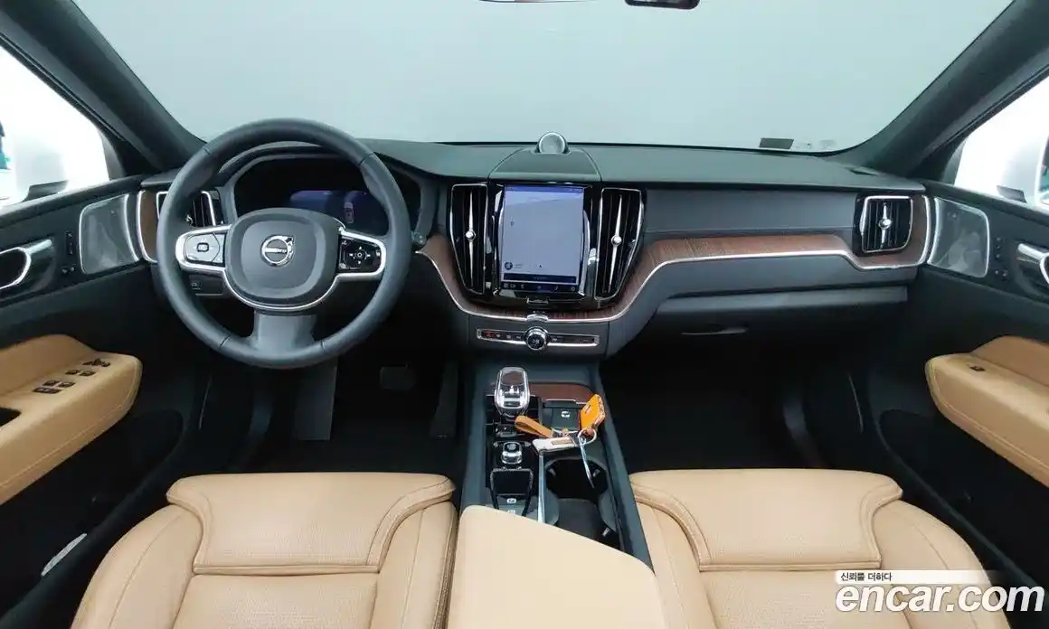 Volvo XC60 2023 2.0 Автомат в Москве № 164755, фото 15