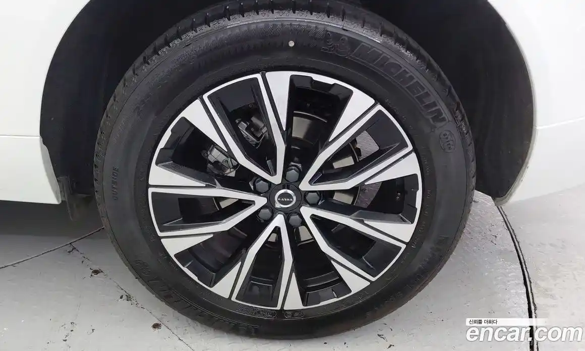 Volvo XC60 2023 2.0 Автомат в Москве № 164755, фото 18