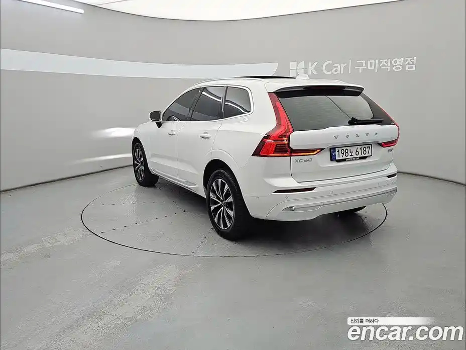Volvo XC60 2023 2.0 Автомат в Москве № 164755, фото 4