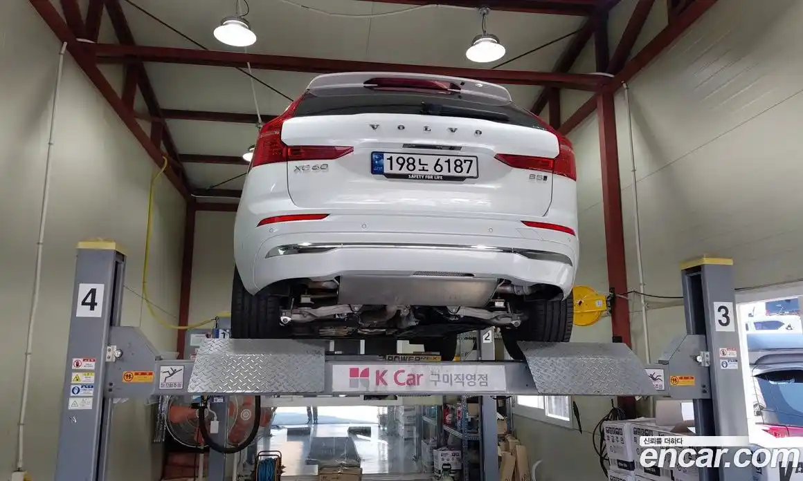 Volvo XC60 2023 2.0 Автомат в Москве № 164755, фото 5