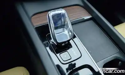 Volvo XC60 2023 2.0 Автомат в Москве № 164755, миниатюра 10